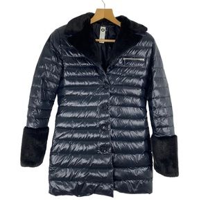 SNOWMAN NEW YORK black nylon puffer faux fur duck down button coat